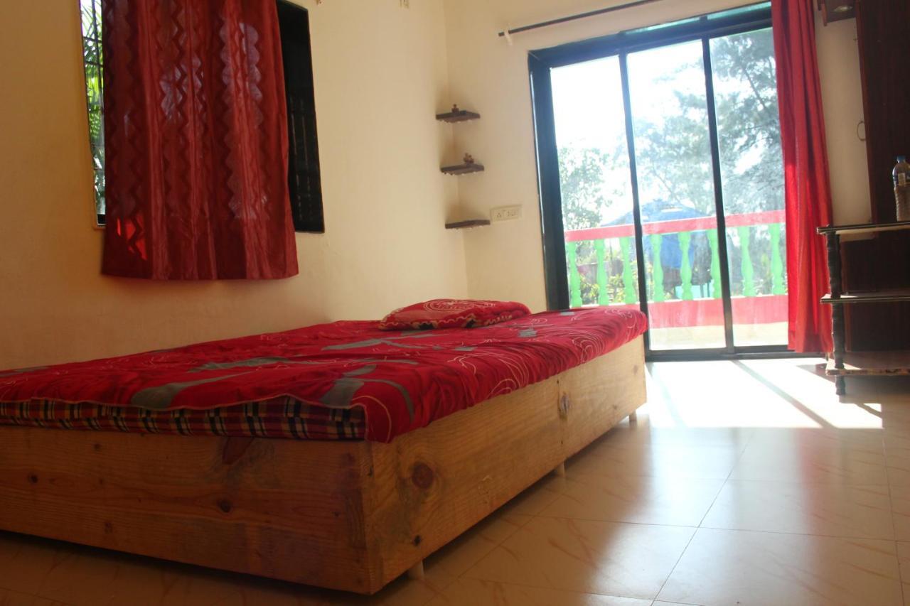Rasta Mansion Beach Hostel And Rooms Arambol Exterior photo