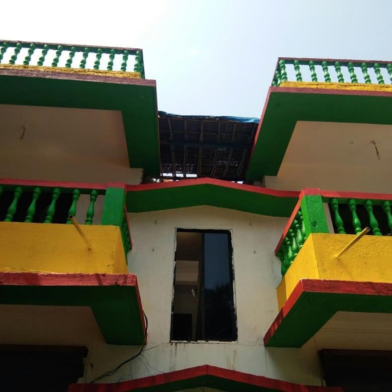Rasta Mansion Beach Hostel And Rooms Arambol Exterior photo