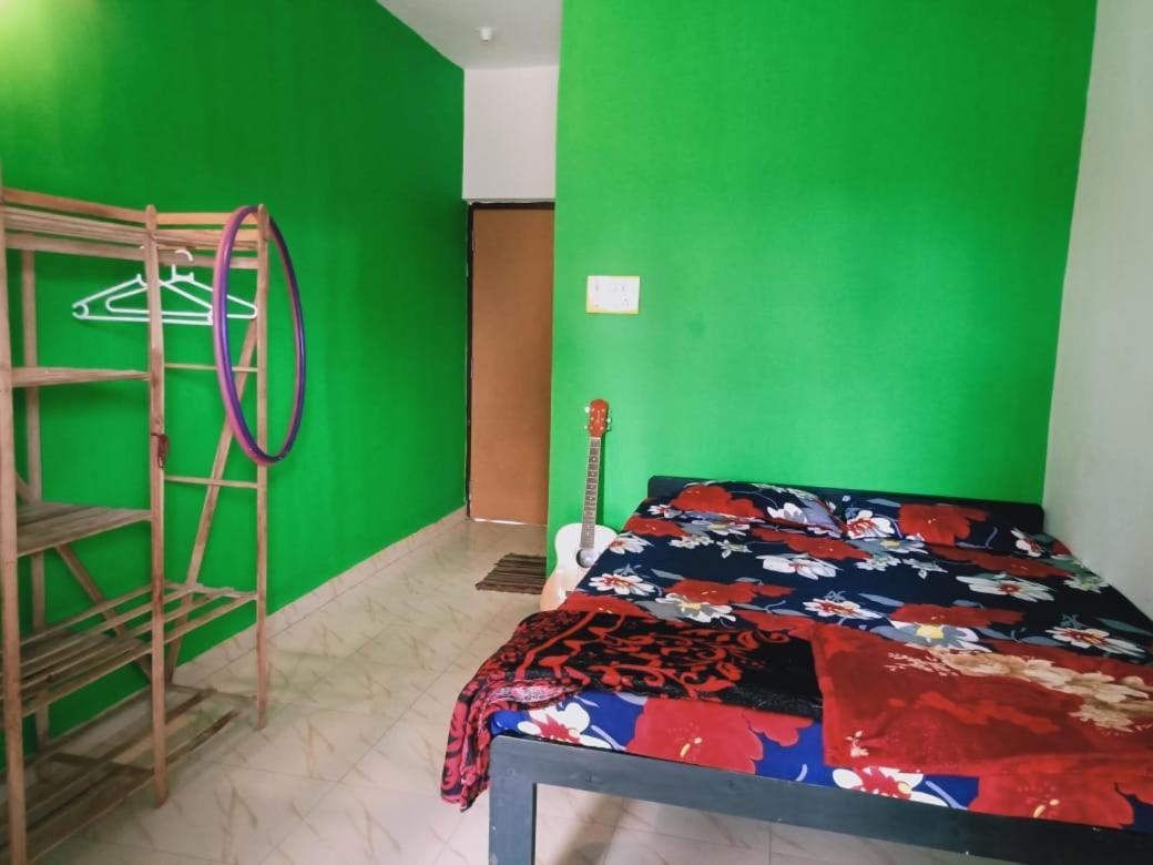 Rasta Mansion Beach Hostel And Rooms Arambol Exterior photo