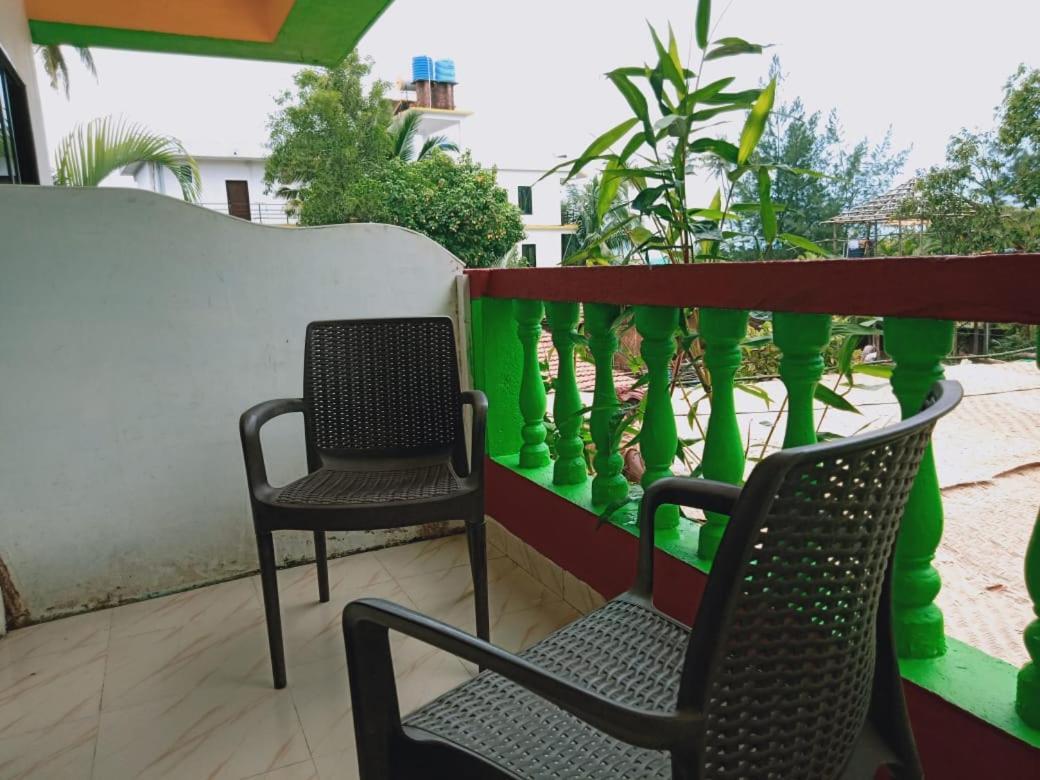 Rasta Mansion Beach Hostel And Rooms Arambol Exterior photo