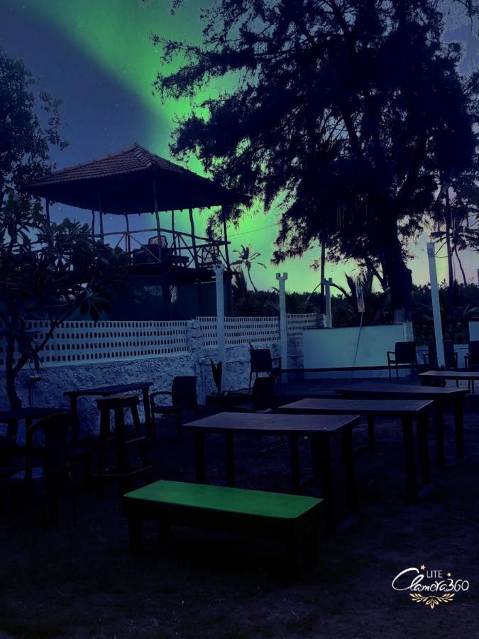 Rasta Mansion Beach Hostel And Rooms Arambol Exterior photo