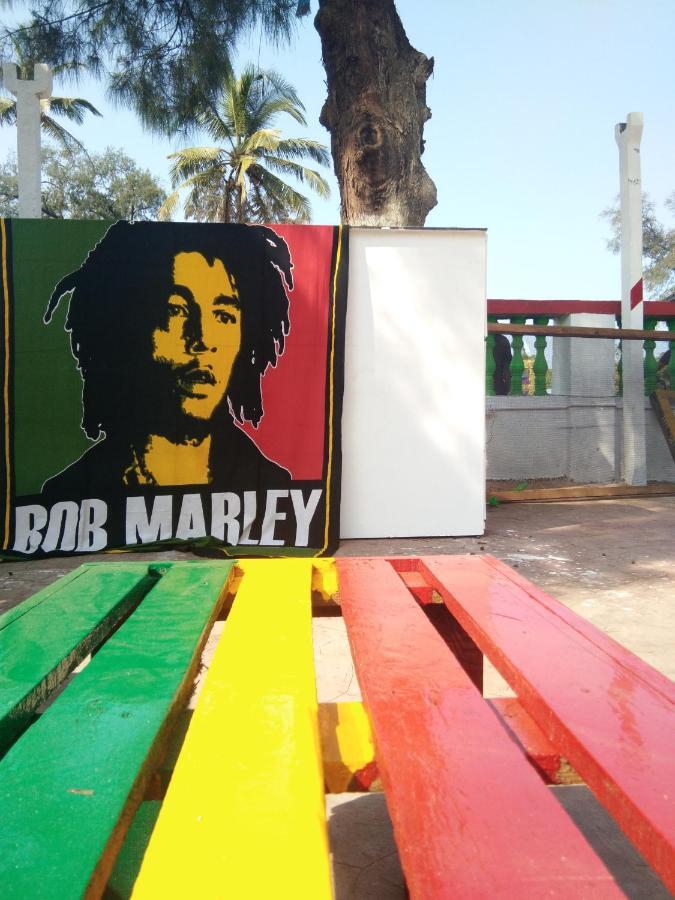 Rasta Mansion Beach Hostel And Rooms Arambol Exterior photo