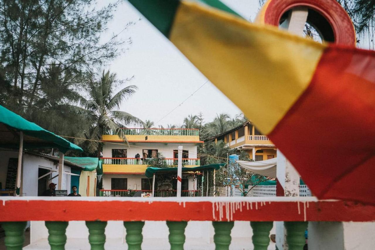 Rasta Mansion Beach Hostel And Rooms Arambol Exterior photo